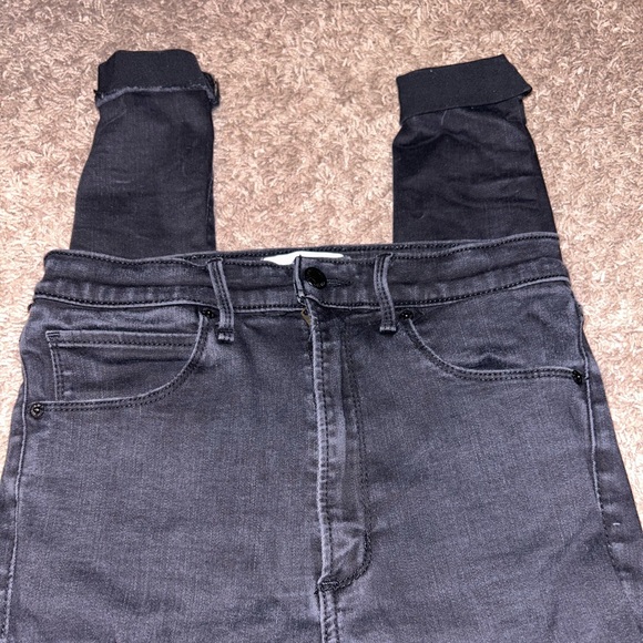 abercrombie & fitch super high rise ultra skinny black jeans wit ripped knee - Picture 2 of 6